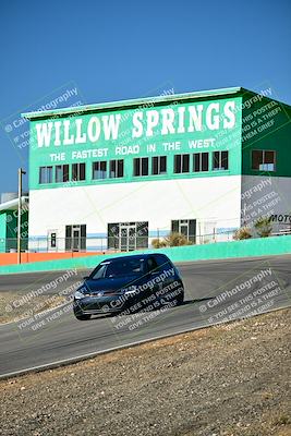 media/Oct-18-2025-Extreme Speed (Sat) [[d6d7e1fef1]]/Group 4 Orange/Session 1 (Turn 4)/